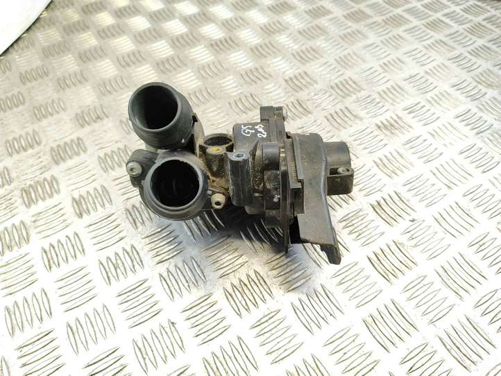 Audi Q5 (2008 - 2012)  06J121026AS Водяной насос