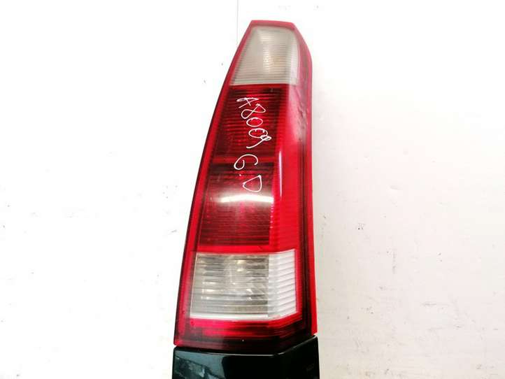 Opel Meriva (2002 - 2006)   Задний фонарь в кузове