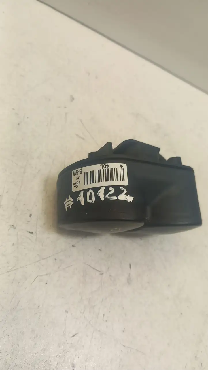 Mercedes-Benz SL R230 (2001 - 2012) A2308202310 Кнопки на рулевом колесе — фото 4