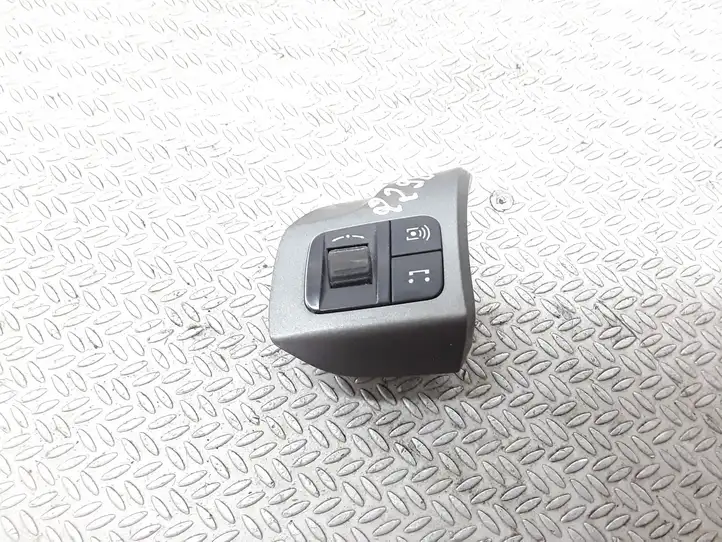 Opel Astra H (2004 - 2009) 13126750 Кнопки на рулевом колесе — фото 1