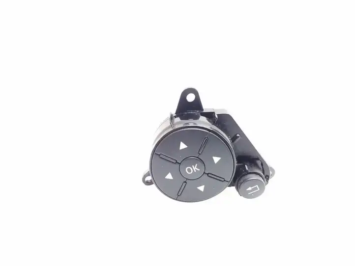 Mercedes-Benz C W204 (2007 - 2014) A2048210151 Кнопки на рулевом колесе — фото 1