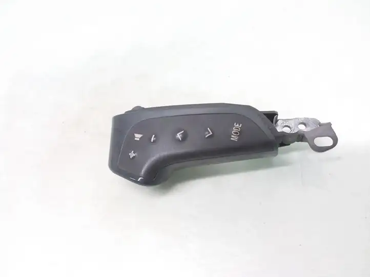Toyota Avensis T250 (2006 - 2009) 75B070 Кнопки на рулевом колесе — фото 1