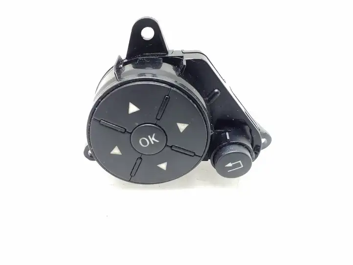 Mercedes-Benz C W204 (2007 - 2014) A2048210151 Кнопки на рулевом колесе — фото 1