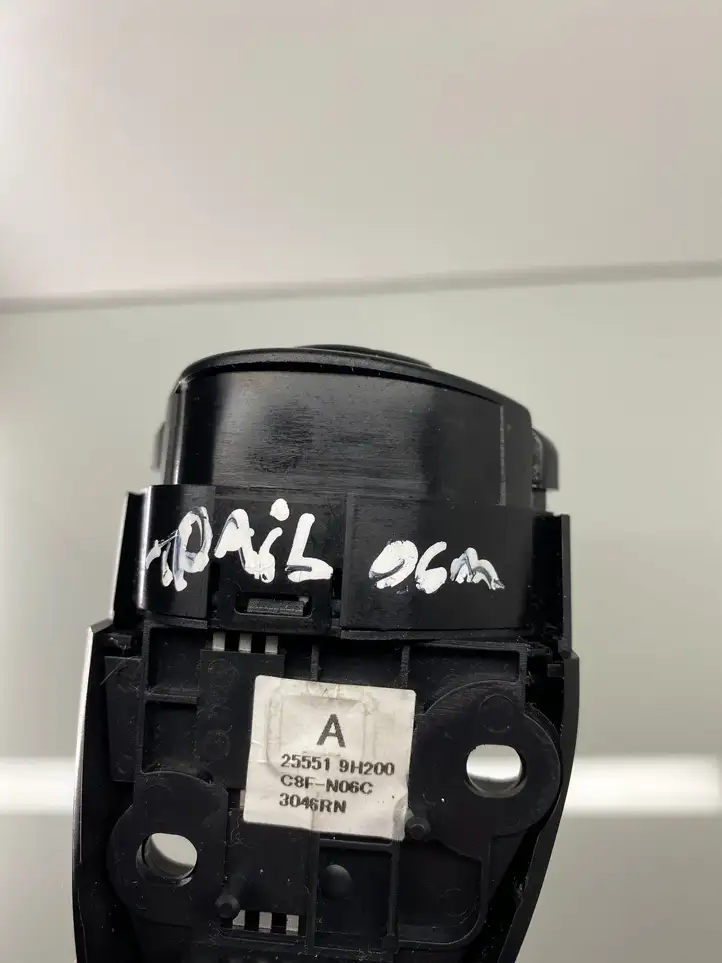 Nissan X-Trail T30 (2001 - 2007) 255519H200 Кнопки на рулевом колесе — фото 5