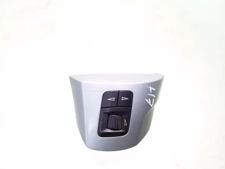 Opel Corsa D (2006 - 2010) 13222332 Кнопки на рулевом колесе — фото 1