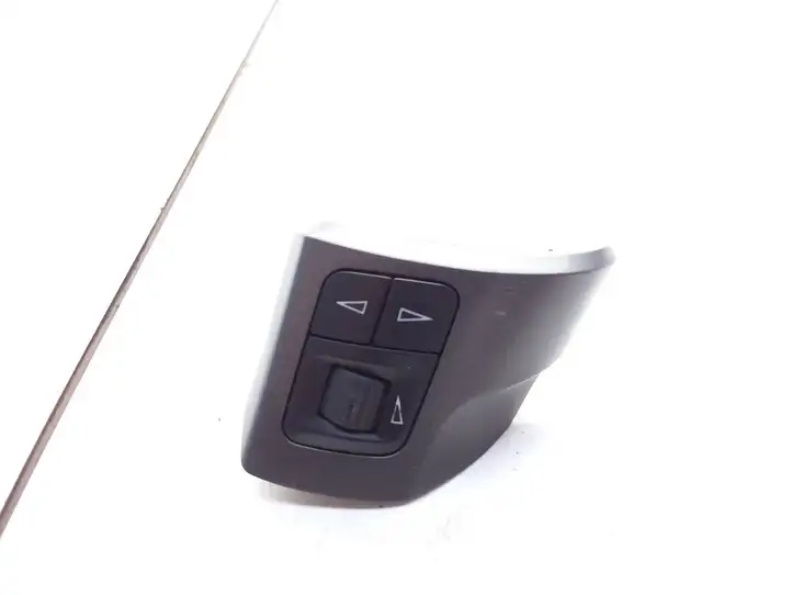 Opel Vectra C (2002 - 2005) 13208858 Кнопки на рулевом колесе — фото 2