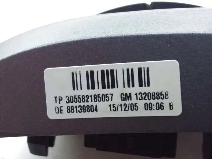 Opel Vectra C (2002 - 2005) 13208858 Кнопки на рулевом колесе — фото 4