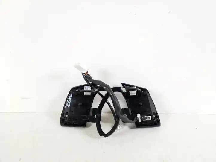 Lexus RX 330 - 350 - 400H (2008 - 2012) Кнопки на рулевом колесе — фото 2