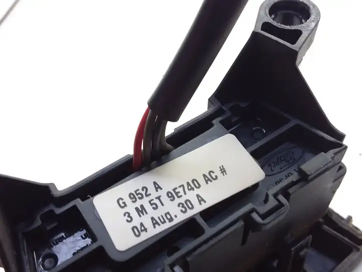 Ford Focus C-MAX (2003 - 2010) 3M5T9E740AC Кнопки на рулевом колесе — фото 4