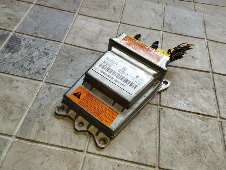 Mercedes-Benz R W251 (2005 - 2013)  0285001739 Блок управления надувных подушек