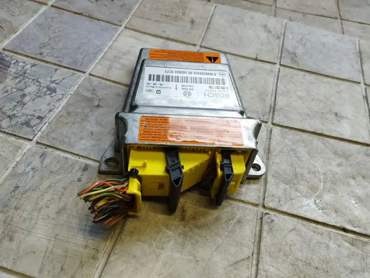 Mercedes-Benz R W251 (2005 - 2013)  0285001739 Блок управления надувных подушек