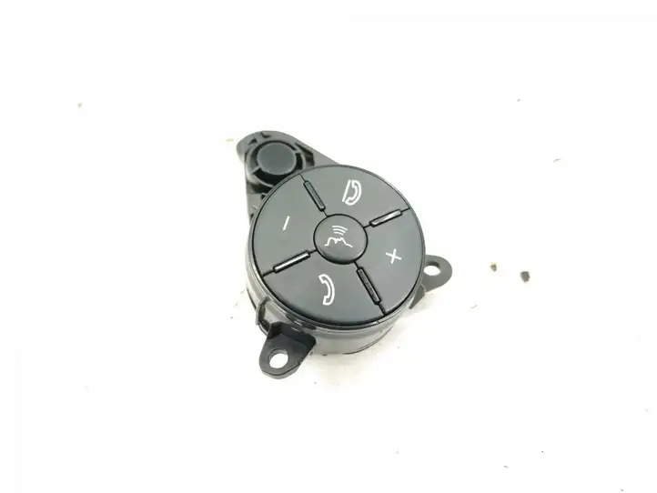 Mercedes-Benz ML W164 (2005 - 2011) Кнопки на рулевом колесе — фото 2