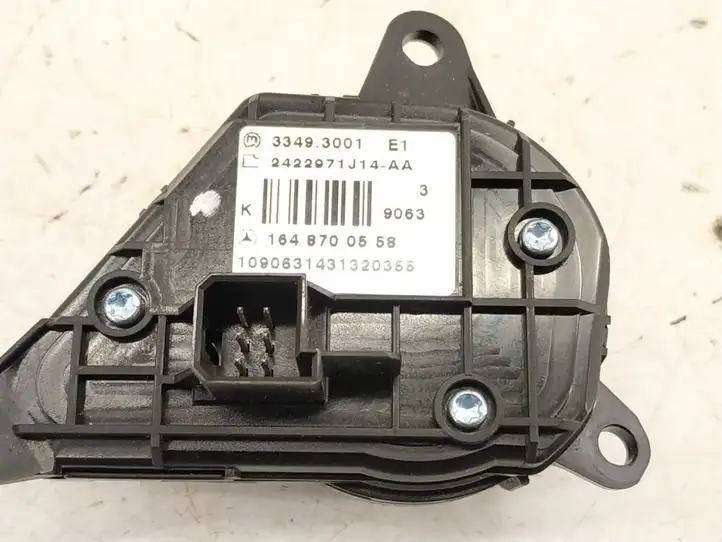 Mercedes-Benz ML W164 (2005 - 2011) Кнопки на рулевом колесе — фото 4