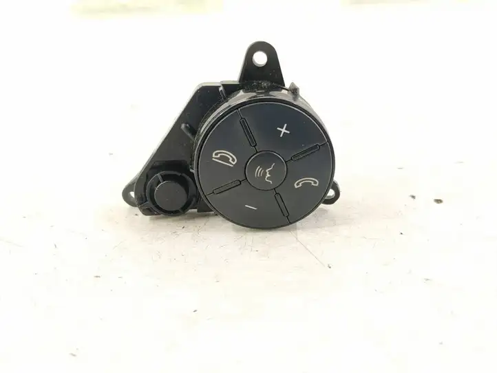 Mercedes-Benz R W251 (2005 - 2013) Кнопки на рулевом колесе — фото 1