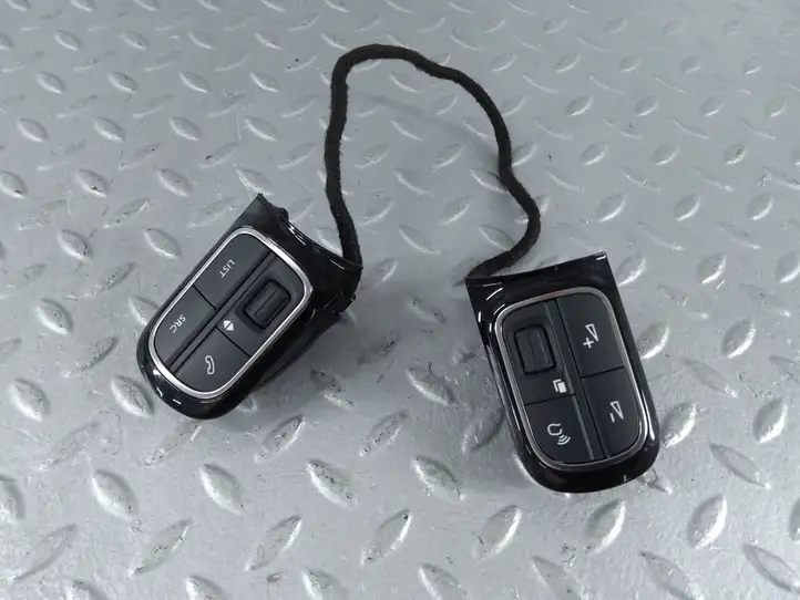 Toyota ProAce City (2016 - ) 9812314777 Кнопки на рулевом колесе — фото 1