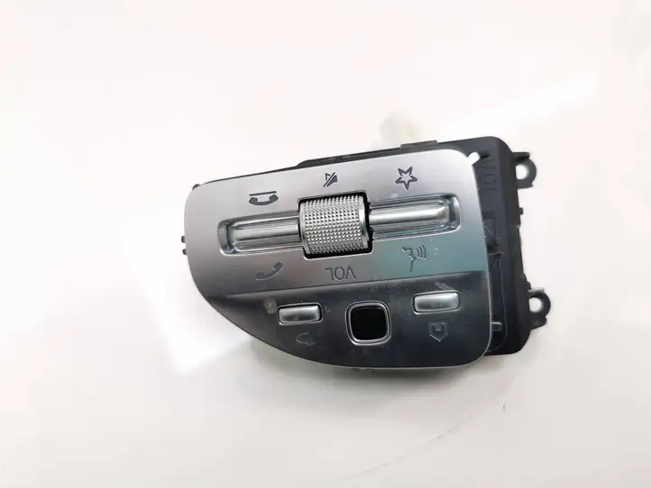 Mercedes-Benz EQC (2018 - ) A0999050804 Кнопки на рулевом колесе — фото 1