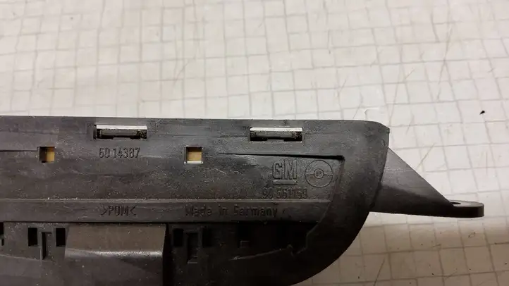 Opel Astra G (1998 - 2004) 90561159 Кнопки на рулевом колесе — фото 2