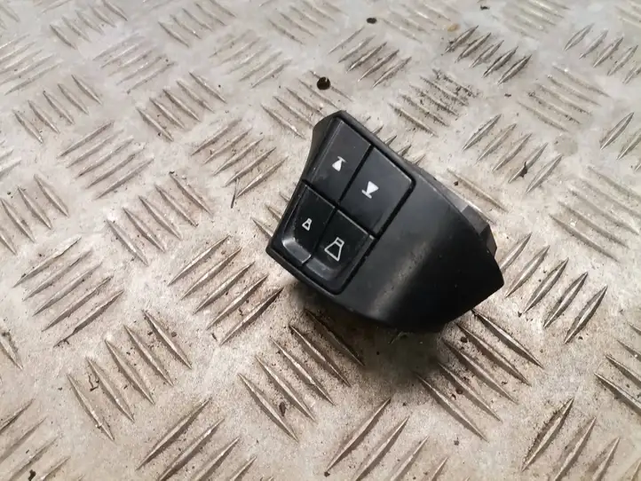 Volvo V70 (2013 - 2016) 30739641 Кнопки на рулевом колесе — фото 2