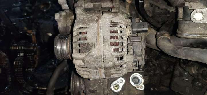 Volkswagen Touran I (2003 - 2010)  06F903023F Генератор