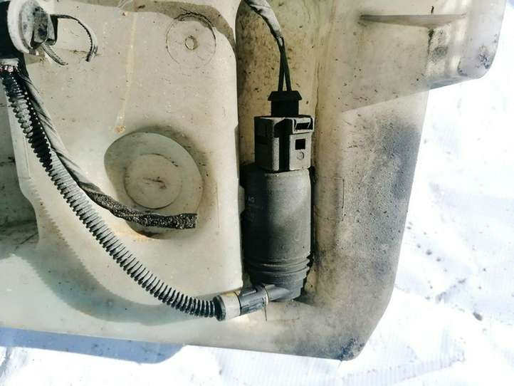 Skoda Octavia Mk2 (1Z) (2004 - 2013)   Насос оконной жидкости (стекол)