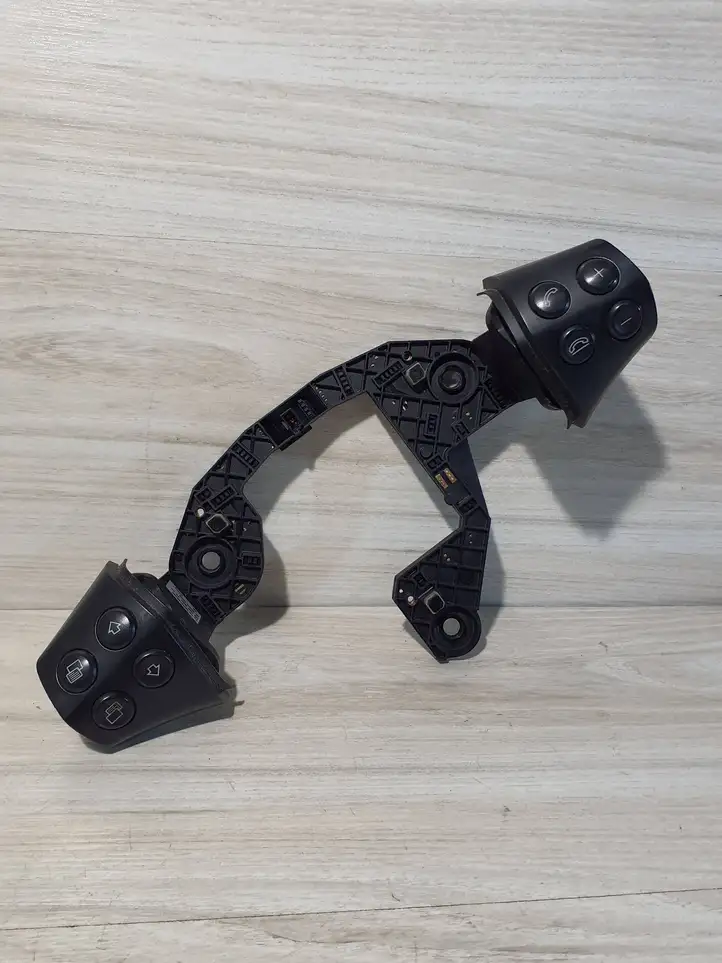 Mercedes-Benz A W169 (2004 - 2012) 1698207310 Кнопки на рулевом колесе — фото 1
