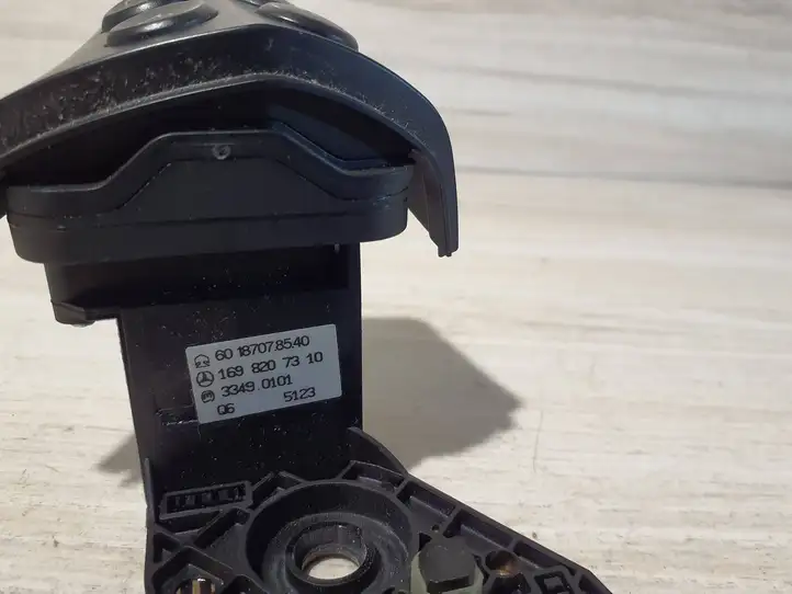 Mercedes-Benz A W169 (2004 - 2012) 1698207310 Кнопки на рулевом колесе — фото 5