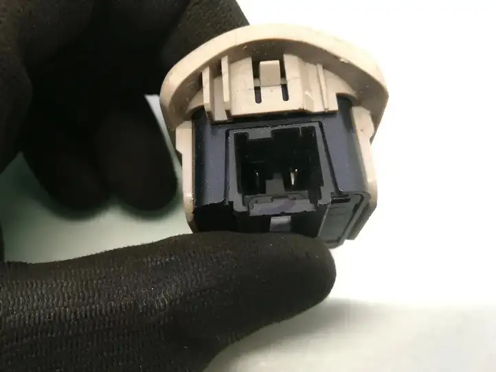 Chrysler Voyager (2010 - 2016)  P1ES32BD1AB Кнопка открытия боковых дверей