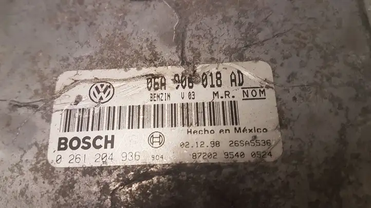 Volkswagen  New Beetle (1997 - 2005)  06A906018AD Блок управления двигателя