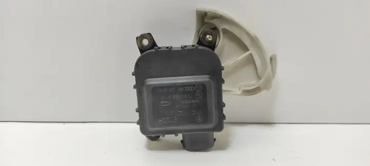 Volkswagen PASSAT B5.5 (2001 - 2005) 0132801148 Двигатель задвижки потока воздуха — фото 1