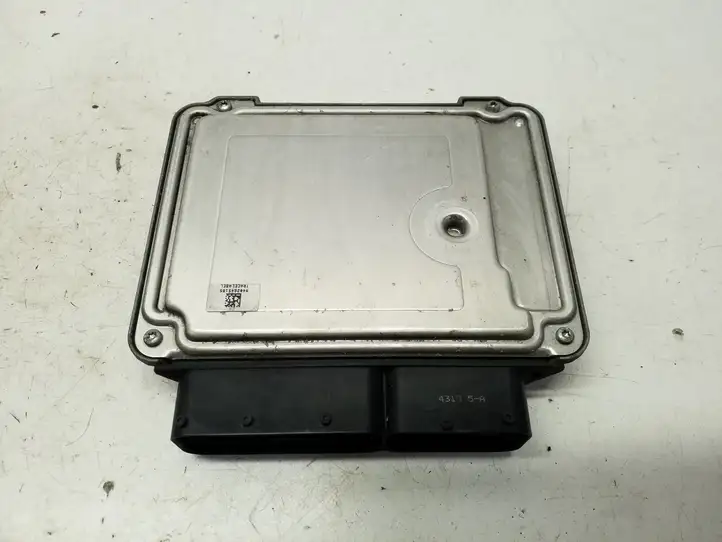 Hyundai ix35 (2009 - 2013)  391012F250 Блок управления двигателя