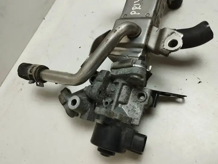 Toyota Prius+ (ZVW40) (2011 - 2018) 2560137010 Охладитель клапана EGR — фото 6