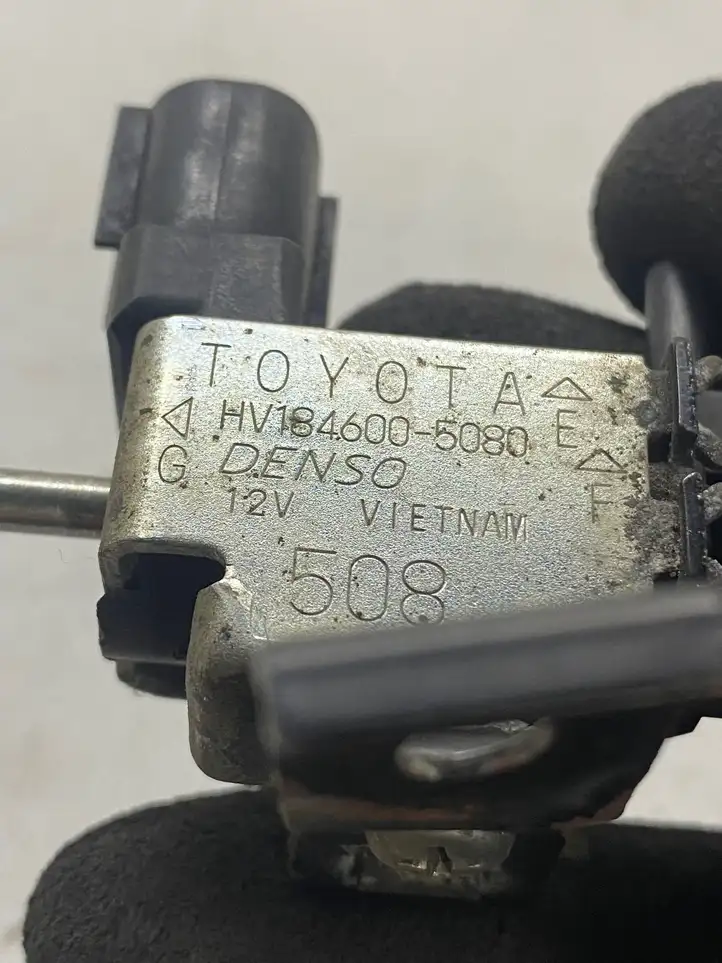 Toyota RAV 4 (XA50) (2018 - ) Hv1846005080 Клапан вентиляции топливного бака — фото 4