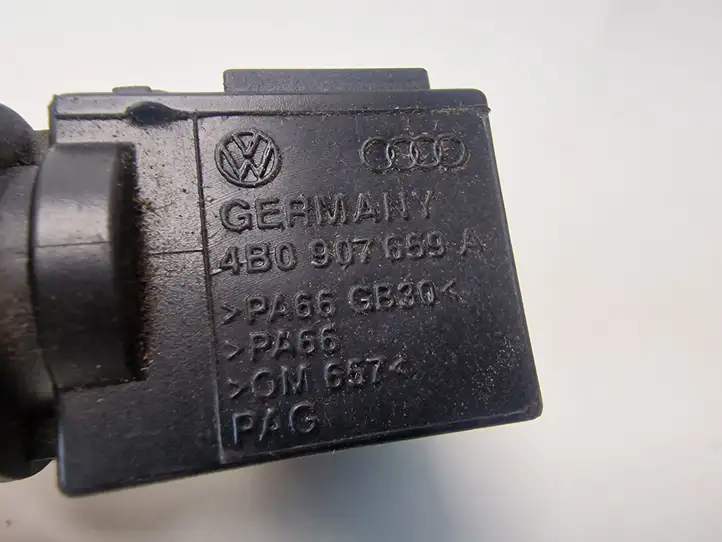 Audi A6 S6 C6 4F (2008 - 2011) 4B0907659A Датчик качества воздуха — фото 1