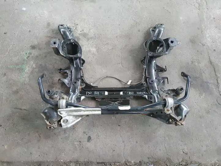 BMW 3 F30 F35 F31 (2012 - 2018) 6872121 Передняя балка подвески — фото 1