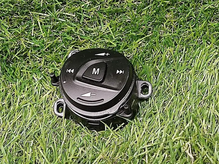 Ford Escape III (2013 - 2019) AM5T14K147CA Кнопки на рулевом колесе — фото 1