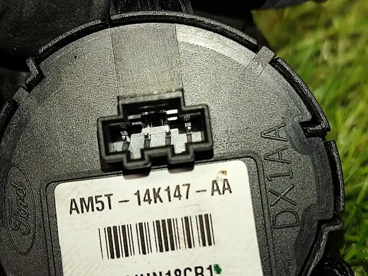 Ford Escape III (2013 - 2019) AM5T14K147AA Кнопки на рулевом колесе — фото 3