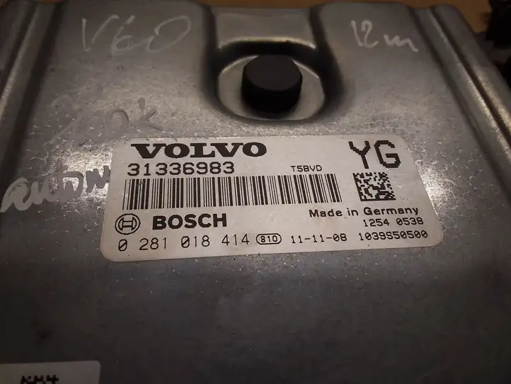 Volvo V60 (2010 - 2013) 31336983 Блок управления двигателем (ЭБУ) — фото 2