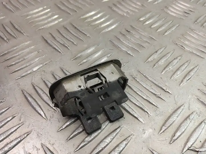 Lexus GS 300 350 430 450h (2007 - 2011) 89348-44020-B2 Кронштейн переднего датчика парковки — фото 3