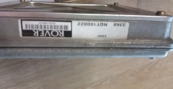 Land Rover Discovery (1998 - 2004)  RQT100022 Блок управления двигателем ECU