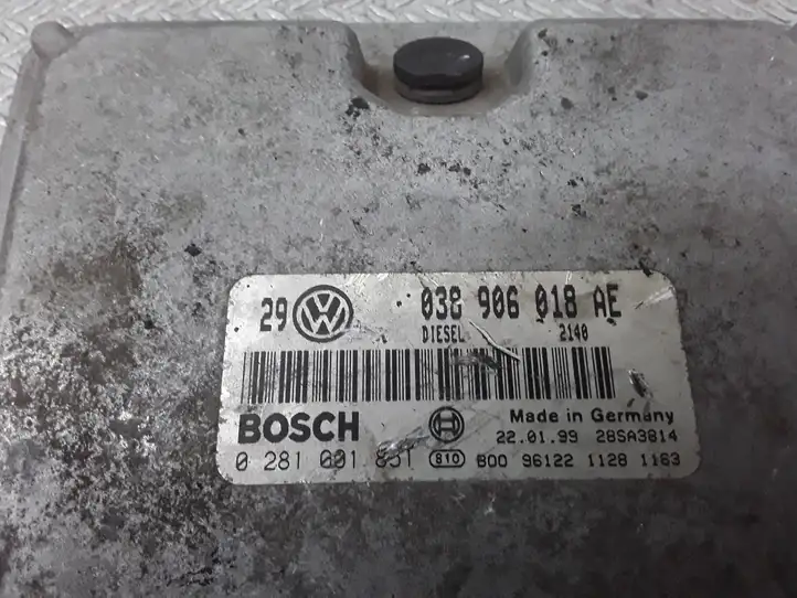 Volkswagen Golf IV (1998 - 2005) 038906018AE Блок управления двигателем (ЭБУ) — фото 2