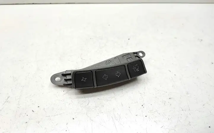 BMW 7 E65 E66 (2001 - 2008)  6911586 Кнопки рулевого колеса