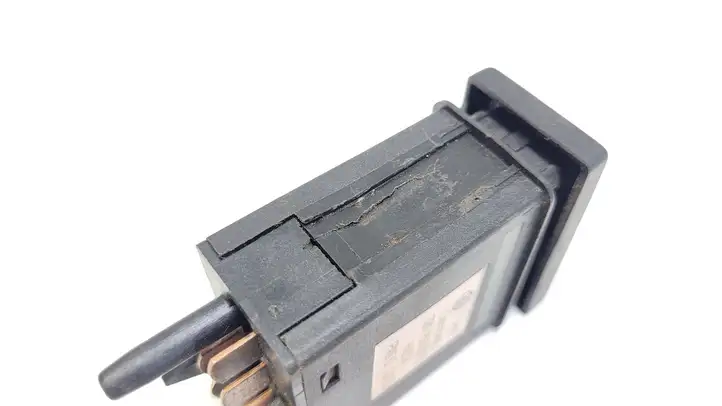Volkswagen PASSAT B5.5 (2001 - 2005) 3B0959621C Кнопка обогрева стекла — фото 3