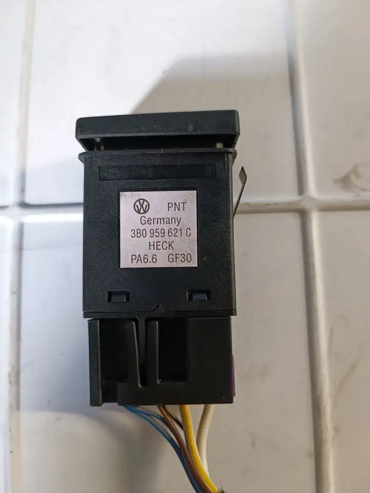 Volkswagen PASSAT B5.5 (2001 - 2005) 3B0959621C Кнопка обогрева стекла — фото 4