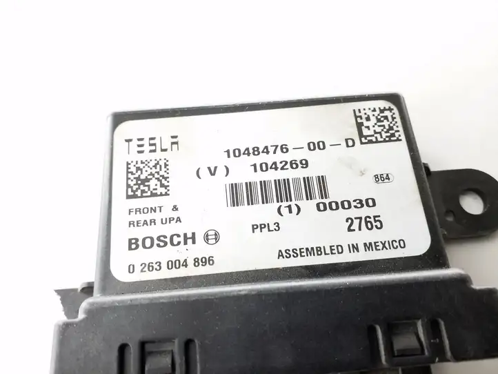 Tesla Model S (2016 - 2021) 104847600D Прочие блоки управления — фото 3