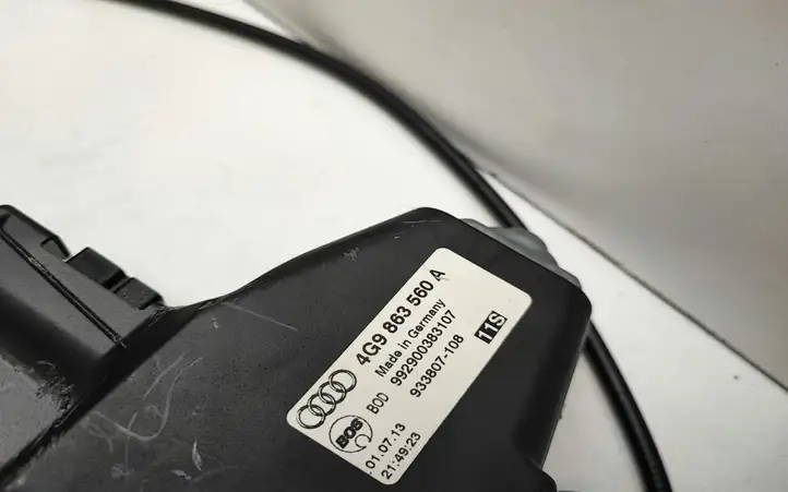 Audi A6 C7 (2011 - 2014) 4G9863560A Механизм шторки багажника — фото 2