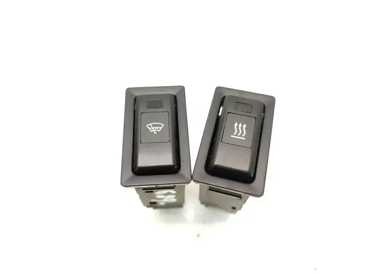 Toyota Avensis T250 (2003 - 2006) 156762 Кнопка обогрева стекла — фото 1