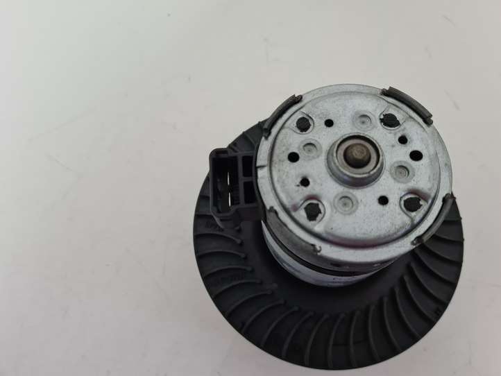 BMW 3 E46 (1998 - 2005)  0130101100 Вентилятор печки