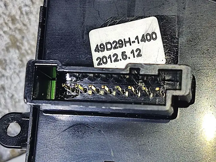 Kia Ceed (2012 - 2015) 49D29H1400 Кнопки на рулевом колесе — фото 3