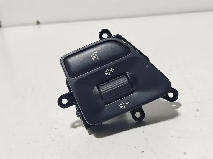 Kia Ceed (2010 - 2012) 49D29G1400 Кнопки на рулевом колесе — фото 1