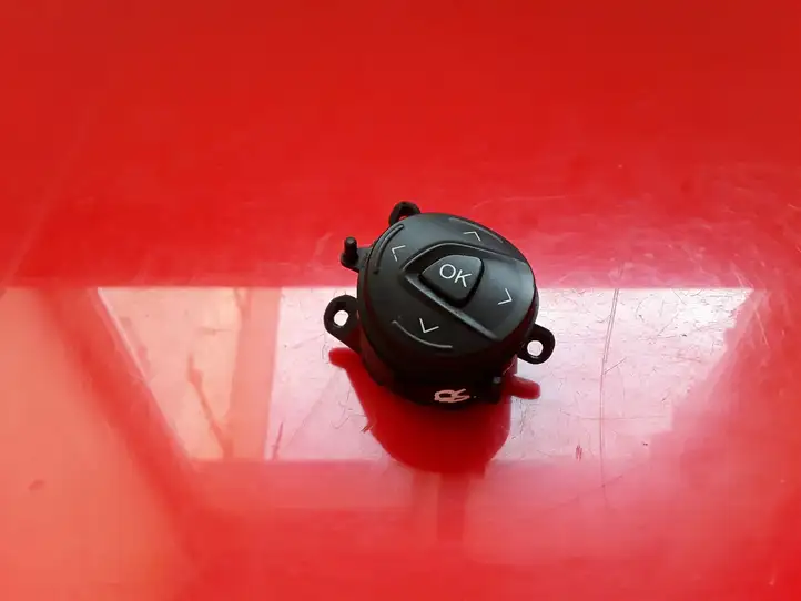 Ford Focus (2011 - 2015) AM5T14K147BA Кнопки на рулевом колесе — фото 1